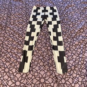 Checkered leggings.